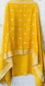 Mustard Pure silk suit - Image 2