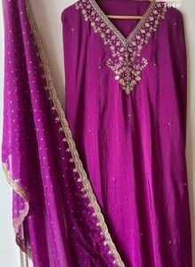 Purple upada silk suit set - Image 3