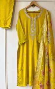 Organza stiched suit set - Image 3