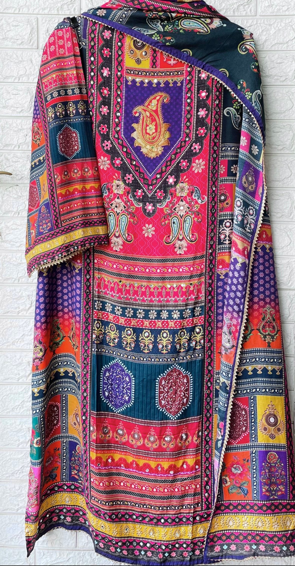 MBM's mirror work suit