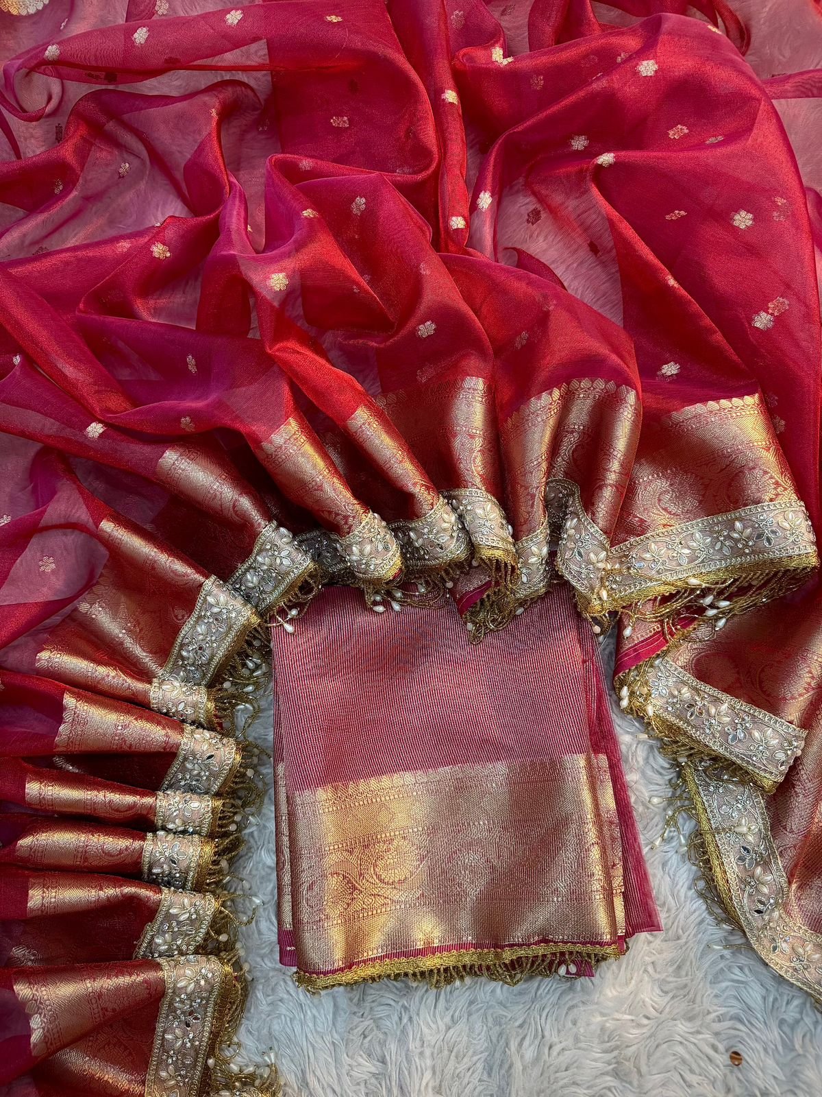 Banno red tissue - Image 5