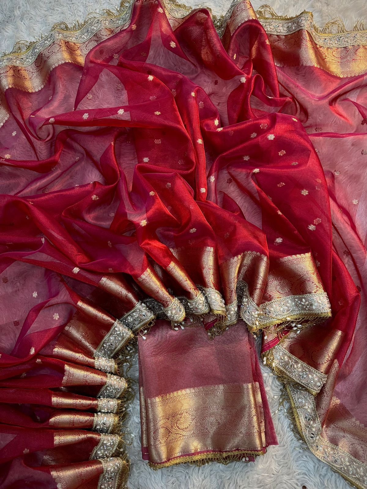 Banno red tissue - Image 3