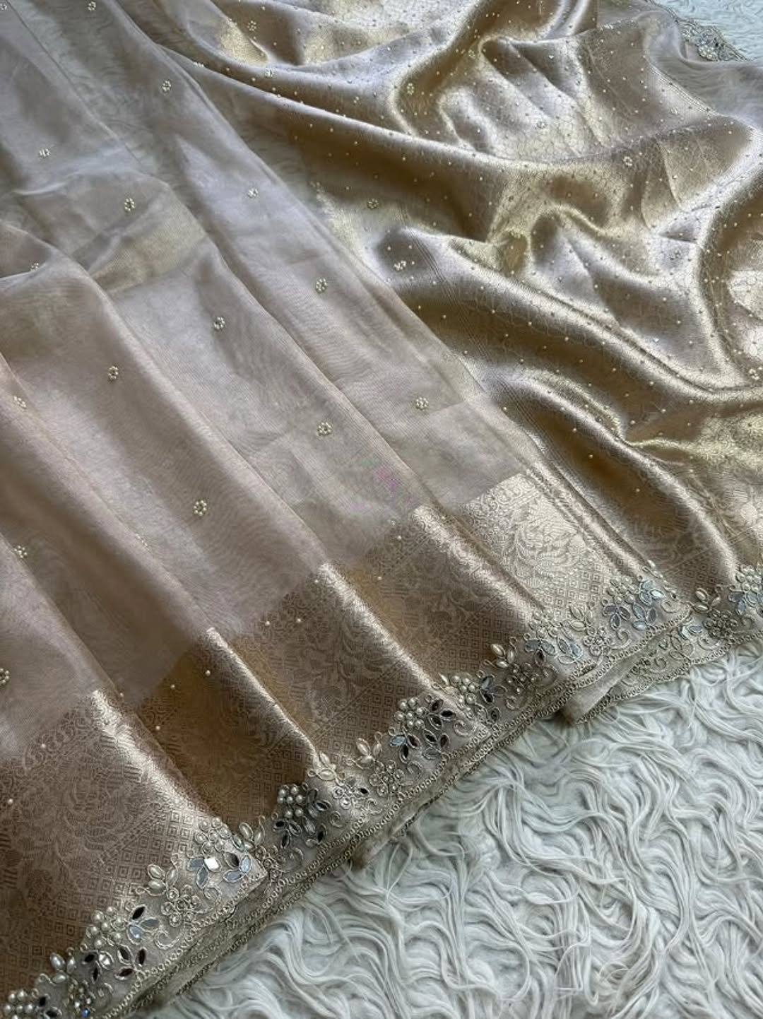 Silver tissue silk saree - Image 7