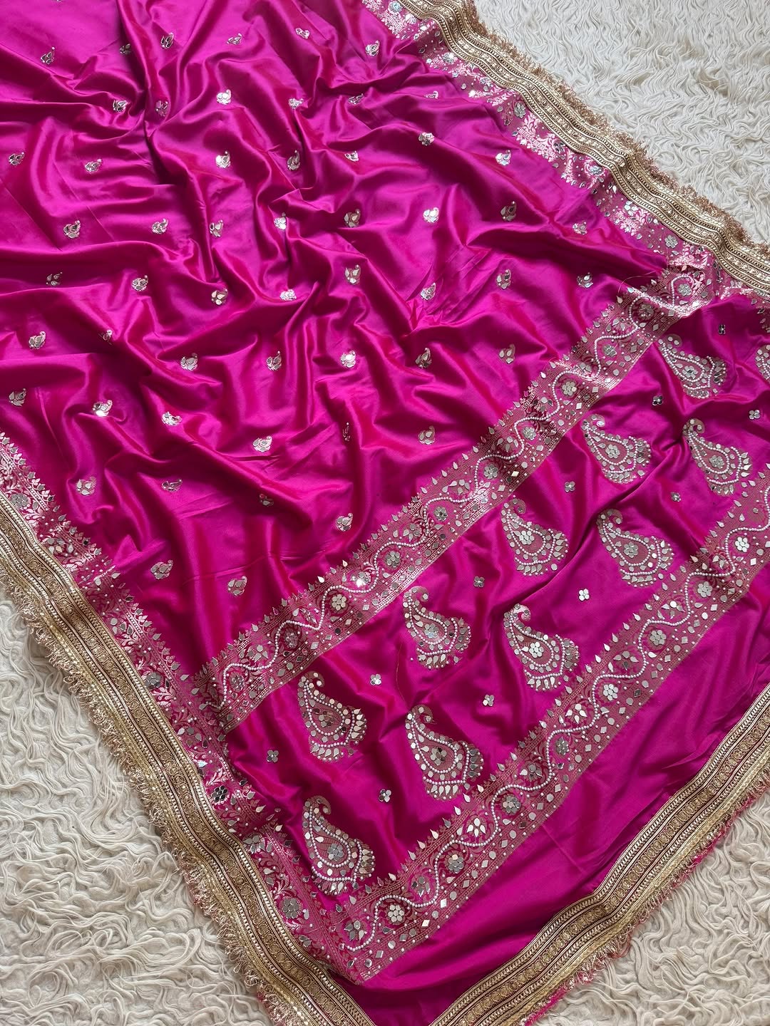 Mirror work magenta